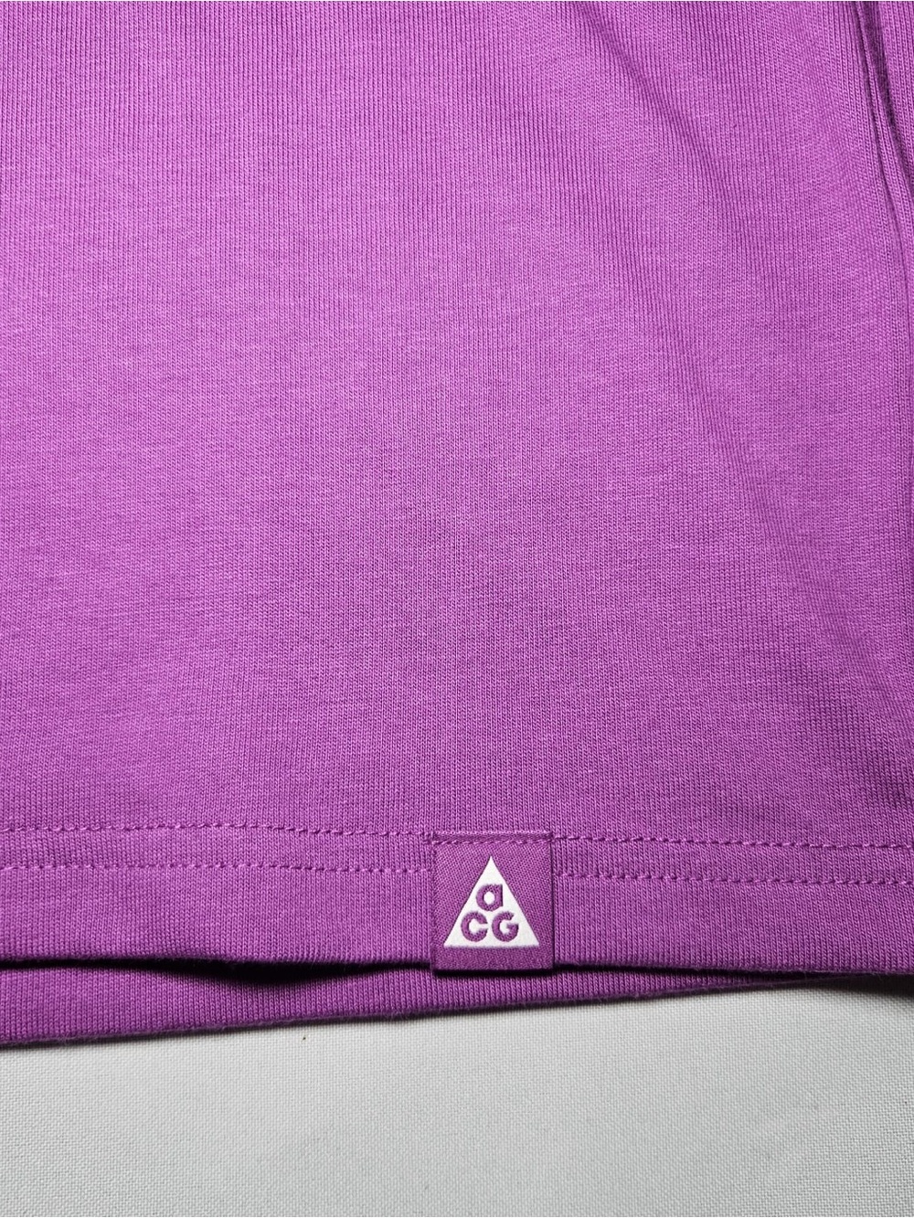 Nike ACG Purple Long Sleeve Shirt Loose Fit Mountain Graphic NWT Size S - Picture 6 of 13